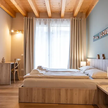 Antica Corte - Private Court * Montinelle