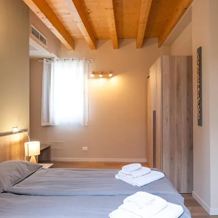Antica Corte - Private Court Semesterbostad Montinelle